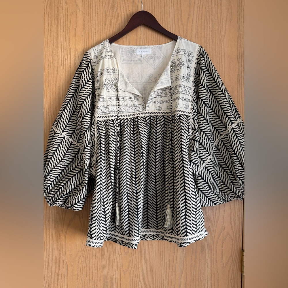 NAUDIC | Women’s Large | Black Ivory Peasant Style Blouse | Puff Sleeves EUC